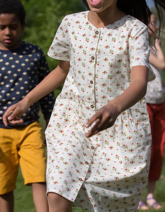 Monsoon أطفال الجذور الخضراء الصغيرة، زهور الربيع، زر من خلال الفستان D68H1982 ملابس متعدد