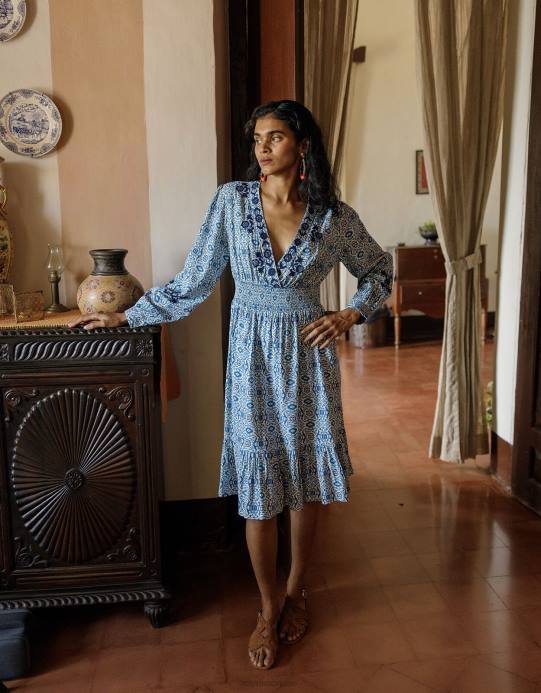 Monsoon نحيف فستان فاي مطرز بطبعة هندسية في لينزينغ إيكوفيرو D68H459 ملابس أزرق