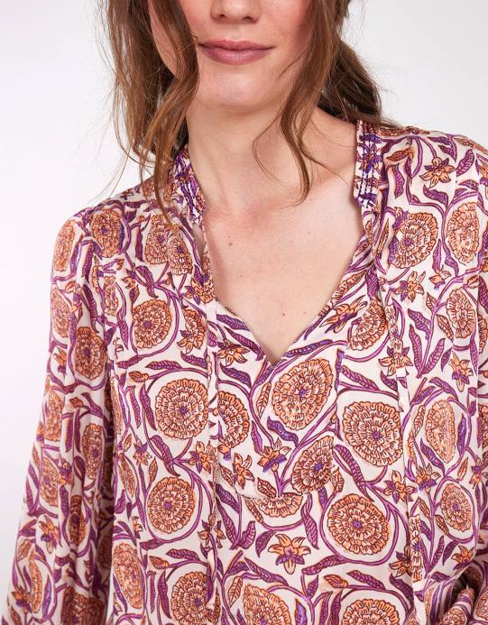 Monsoon نحيف بلوزة من الساتان بطباعة إيست أليكس D68H467 ملابس طبيعي (إكرو)