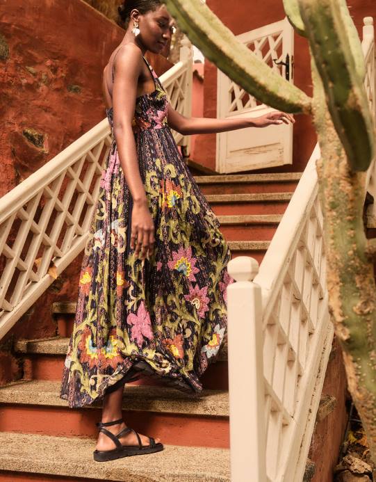 Monsoon نحيف فستان هيلين طويل مزين بالبوليستر المعاد تدويره D68H636 ملابس أسود