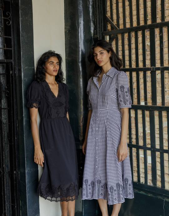 Monsoon نحيف فستان ميدي جيرسيه بأطراف كروشيه D68H896 ملابس أسود