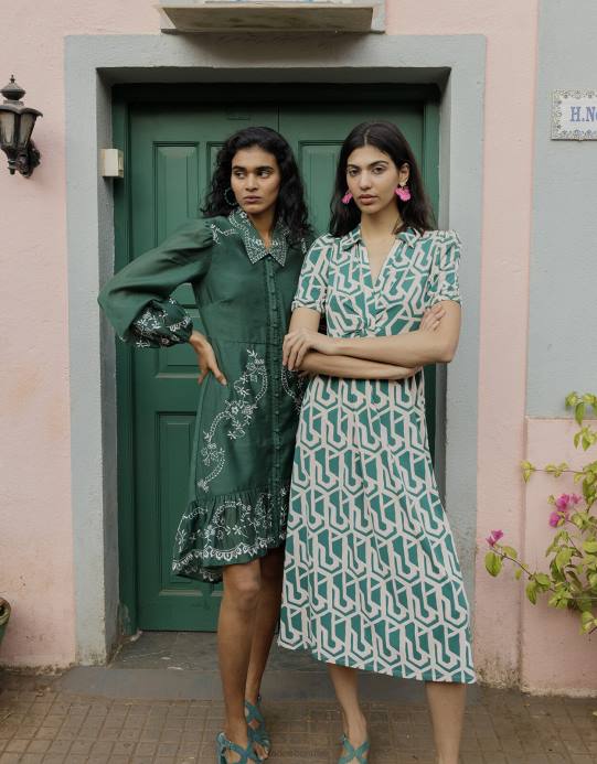 Monsoon نحيف فستان قميص ميدي بطبعات هندسية D68H920 ملابس أخضر